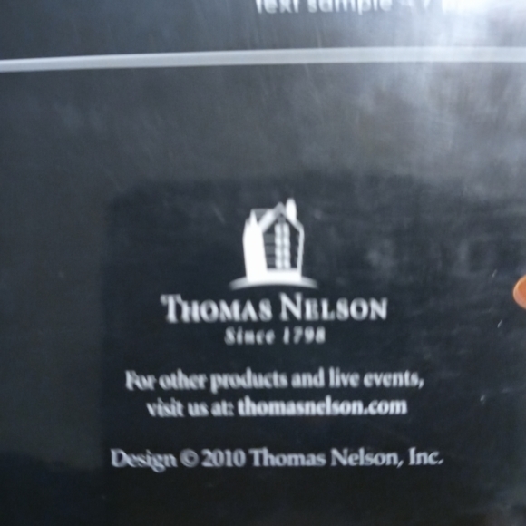 NIP Thomas Nelson Gift Bible - Picture 5 of 8